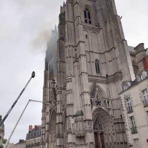 cathedrale-nantes-incendie