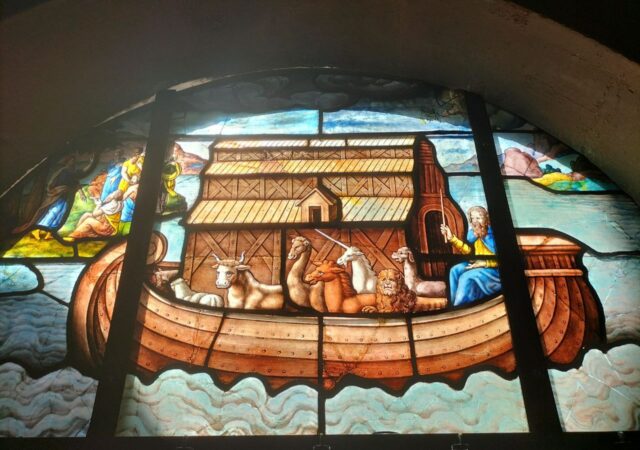 Arche-noe-vitrail