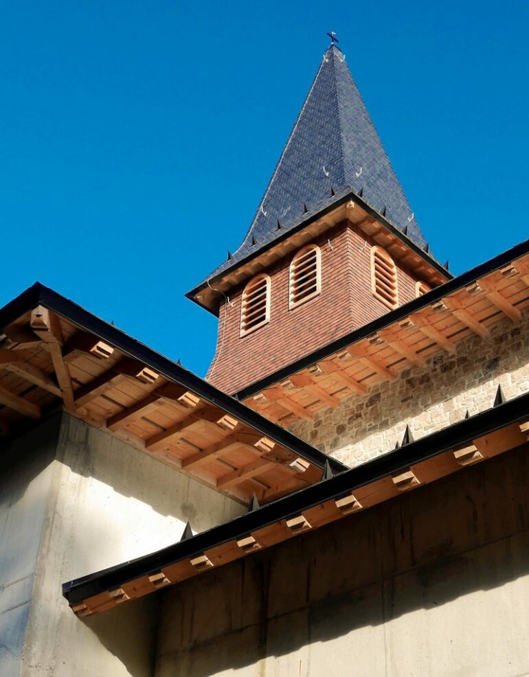 Les travaux de l'abbaye NotreDame de Donezan Ripostecatholique