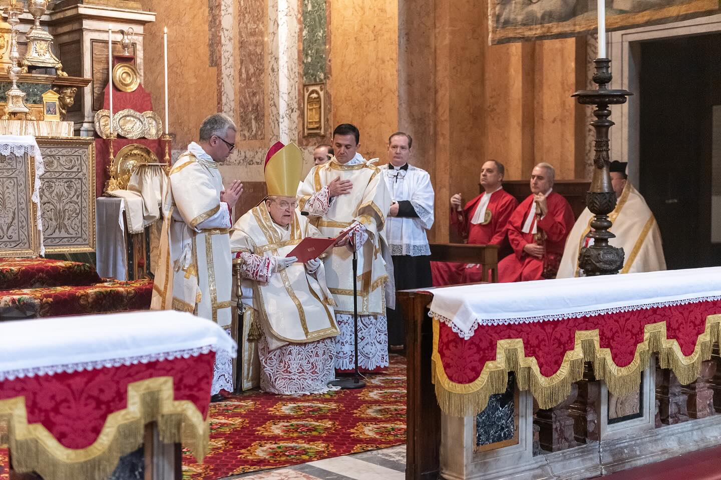 [photos] Messe De L'epiphanie à La Trinité Des Pèlerins à Rome 